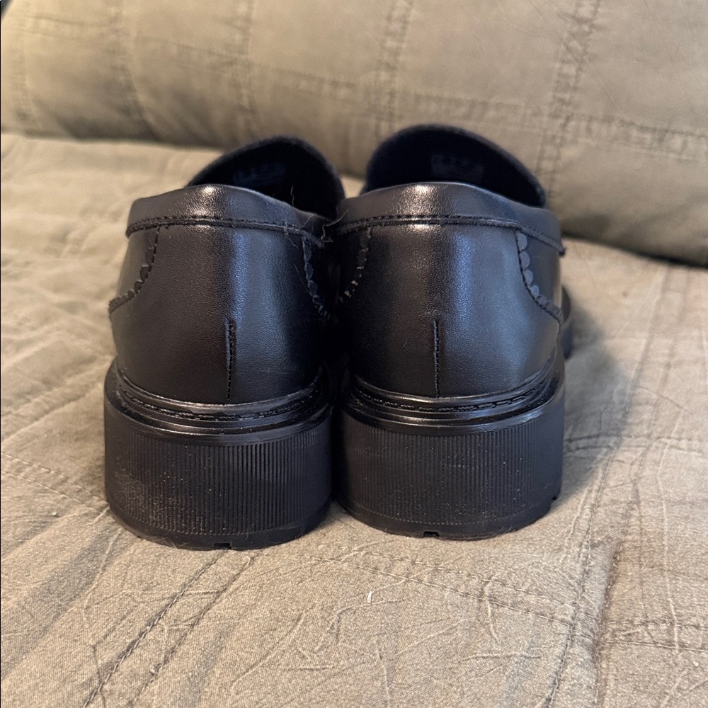 Clarks Black Leather Tassel Loafers - Picture 4 of 5